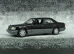 E320 (W124) 1993-1996 
Minichamps