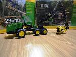 Харвестер John Deere 1270 E.ERTL.