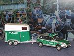 VOLKSWAGEN Touareg with horse triailer Polizei Dresden - Minichamps